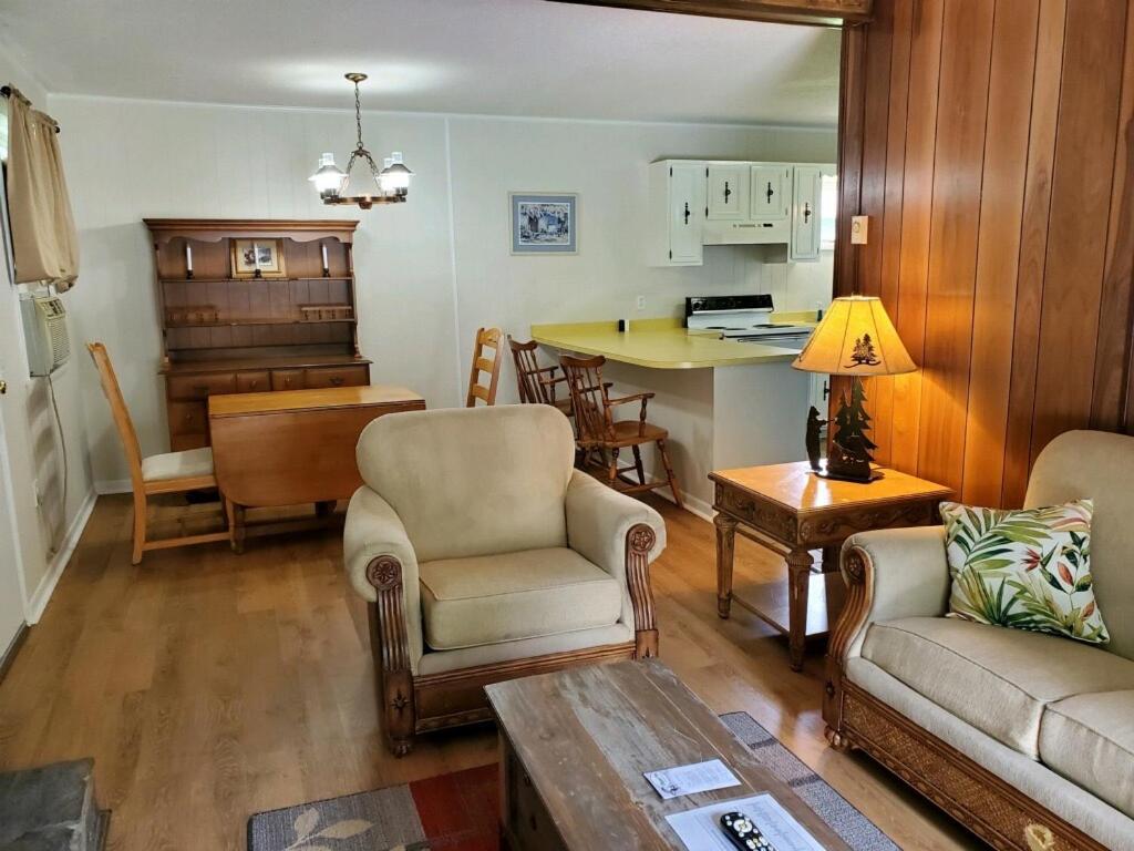 Meadowlark Motel With Restaurant & Bar 매기 벨리 외부 사진