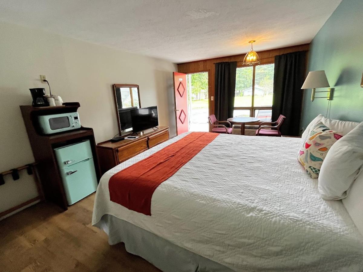 Meadowlark Motel With Restaurant & Bar 매기 벨리 외부 사진