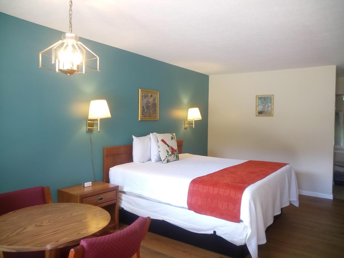 Meadowlark Motel With Restaurant & Bar 매기 벨리 외부 사진